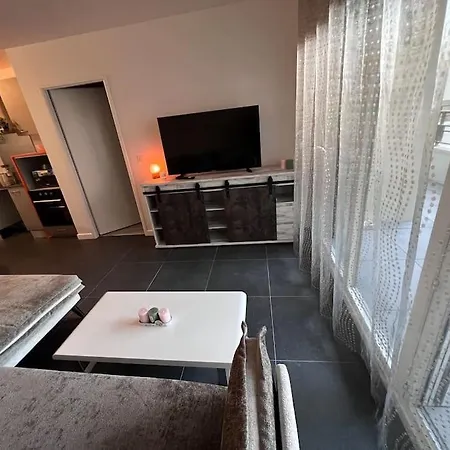 Apartment Proche Paris, C Dg, Disney, Parking.