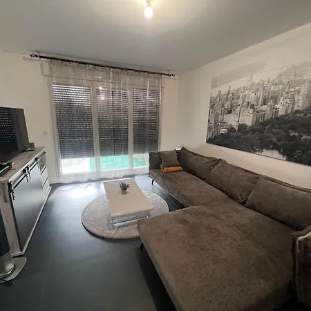 Apartment Proche Paris, C Dg, Disney, Parking.